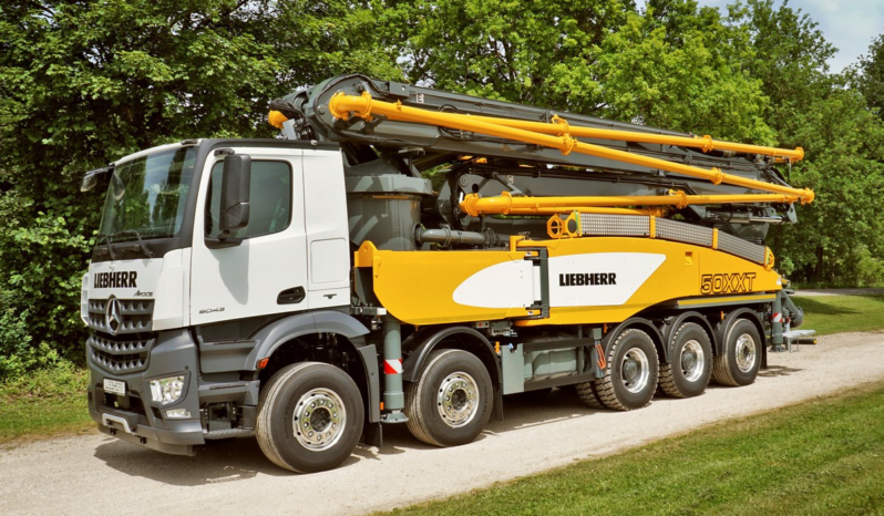 50 M5 XXT by Liebherr