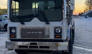 2005 37Z ALLIANCE ON A MACK full
