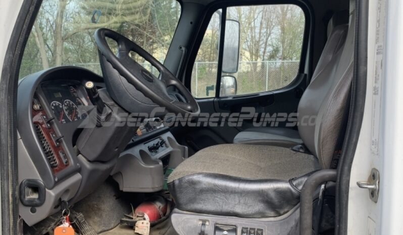 2013 32M 5 SECTION ALLIANCE ON A 2014 FREIGHTLINER full