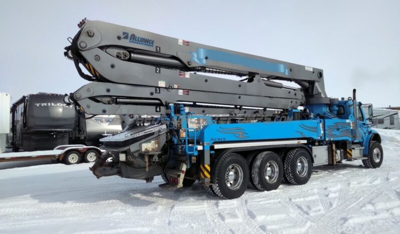 2017 38M ALLIANCE ON A 2018 FREIGHTLINER full