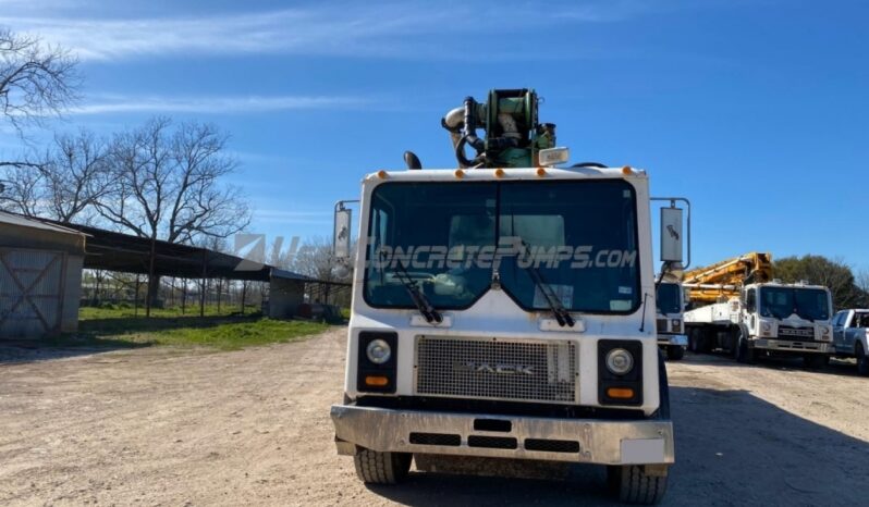 2004 39X SCHWING ON A 2005 MACK full